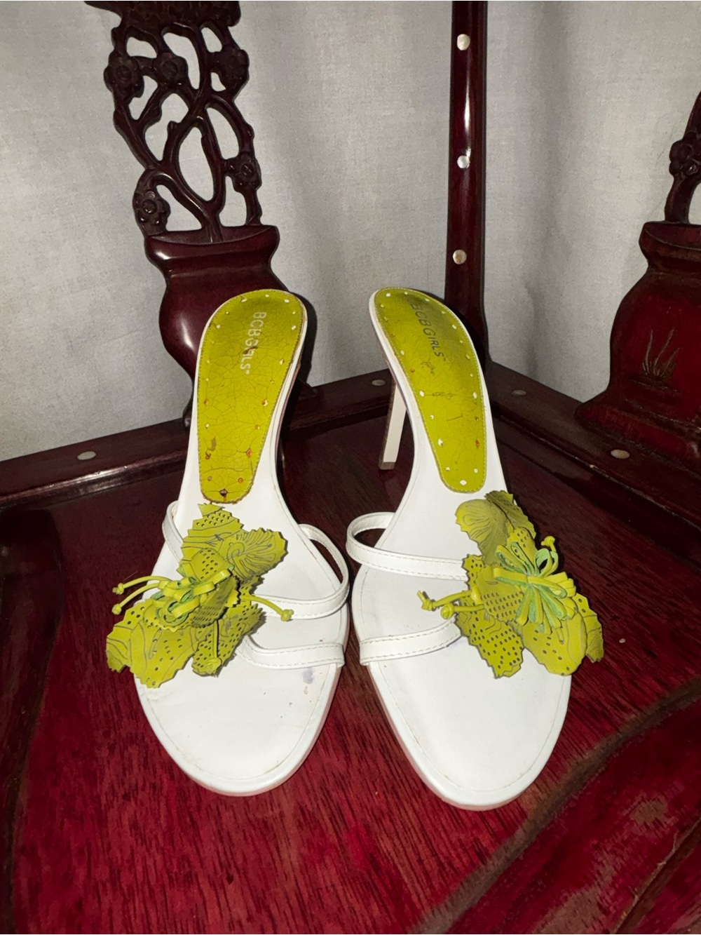 BCBG GIRLS White Womens Heeled Sandals with Lime Floral Accent
